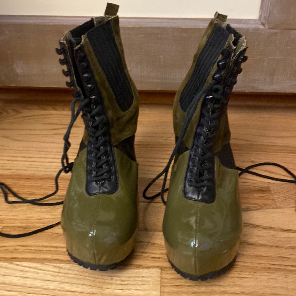 Matiko platform army green lace up boots